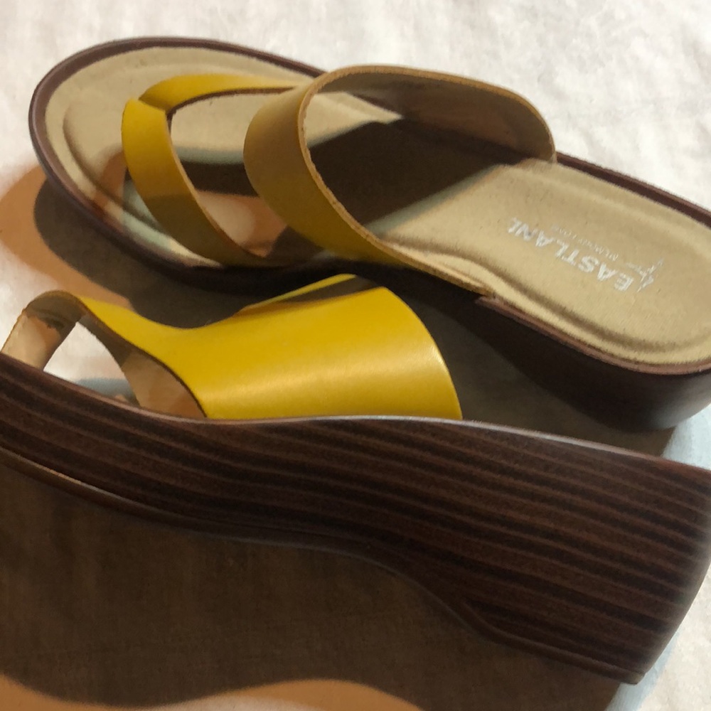 Women’s spring Eastland Laurel Yellow Sandals